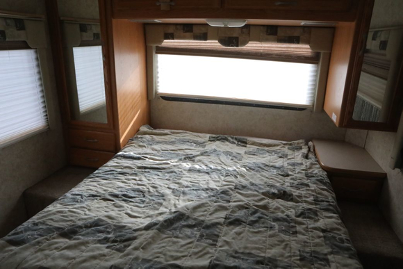 03 Chambre, lit permanent, queen size